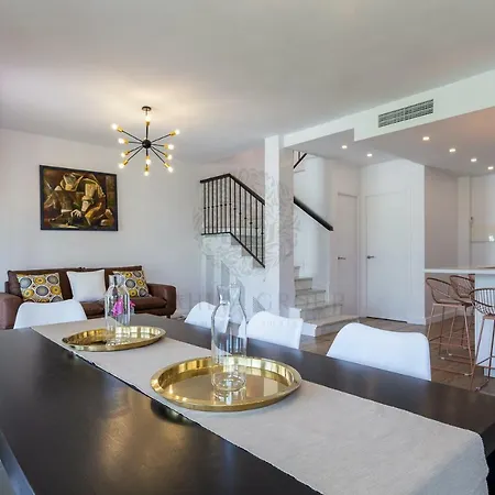 Nueva Andalucia Beach House By Dahlia Group Marbella