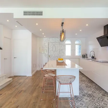 Nueva Andalucia Beach House By Dahlia Group Holiday home *